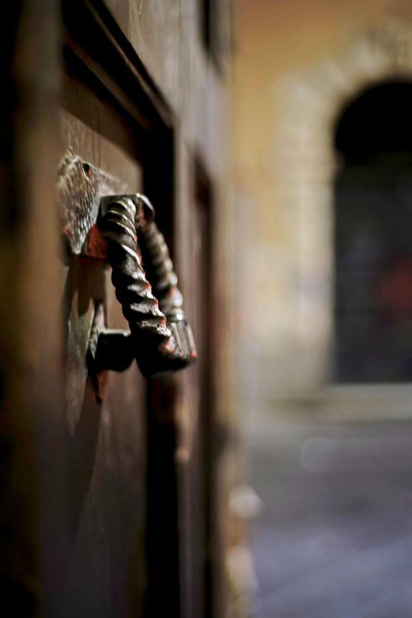 Bed and Breakfast Relais Anfitheatro Катания Экстерьер фото