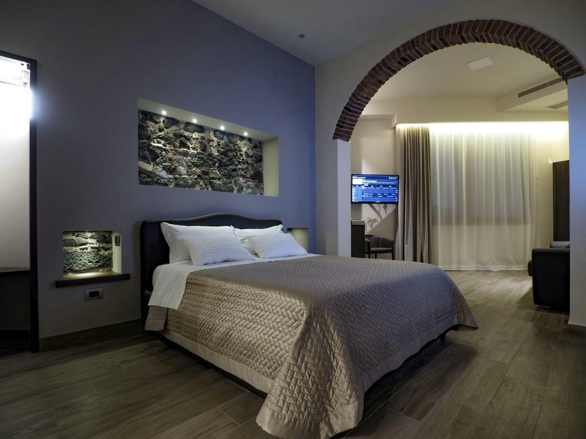 Bed and Breakfast Relais Anfitheatro Катания Экстерьер фото